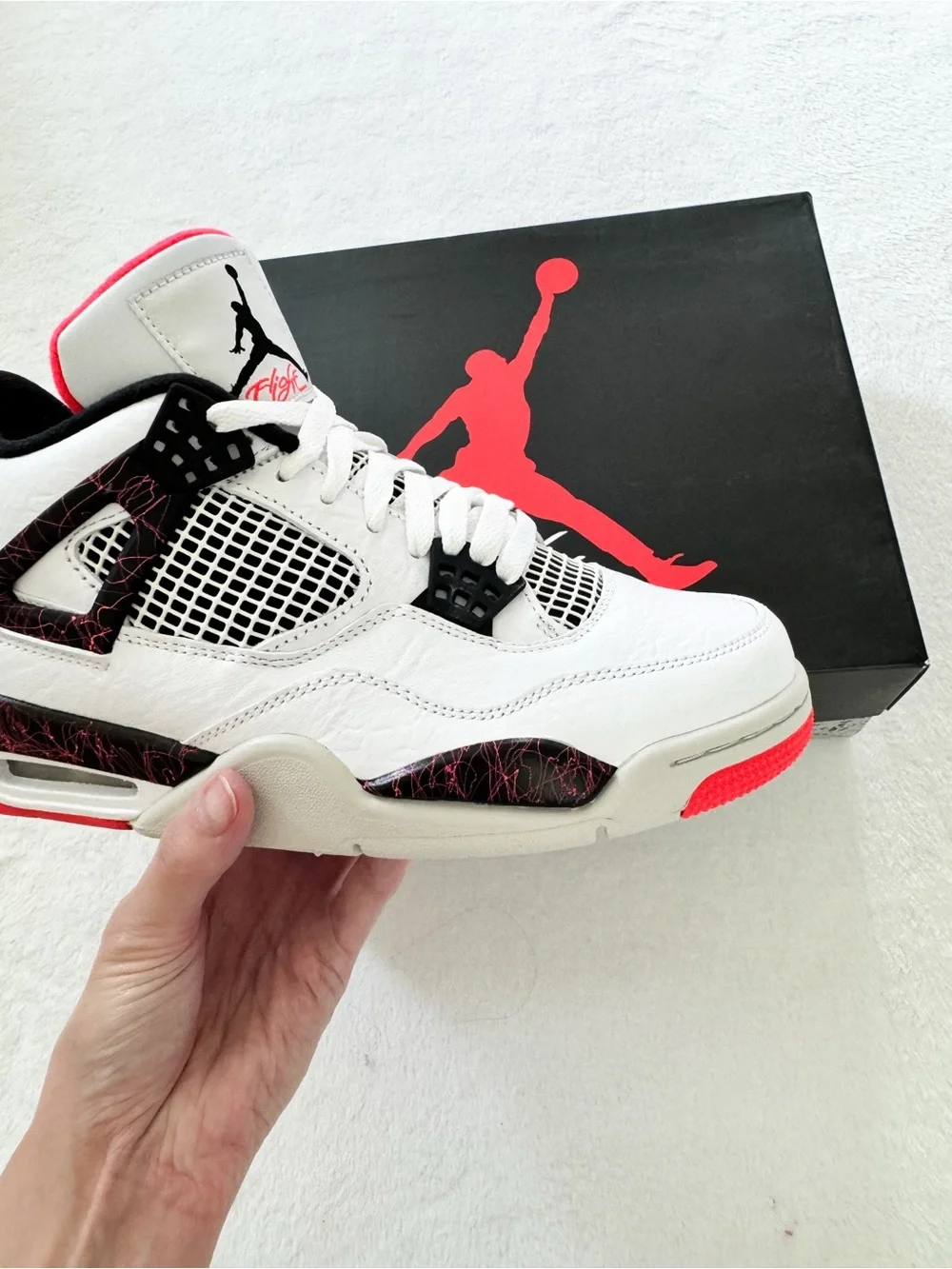 Jordan 4 Retro Pale Citron Bright Crimson White Black 2019 release size 8.5